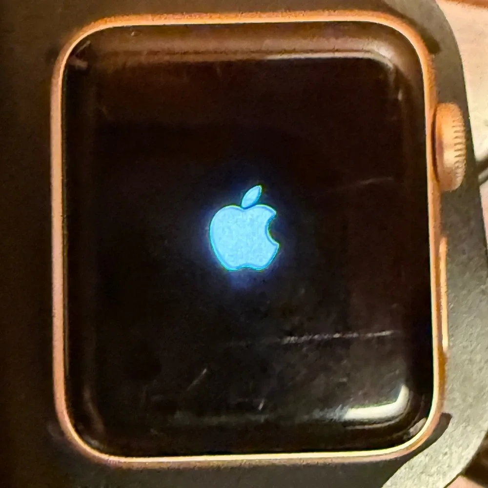 Apple Watch Series 3 38mm Rose Gold‎ Aluminum Case GPS LTE Cellular Extra Bands